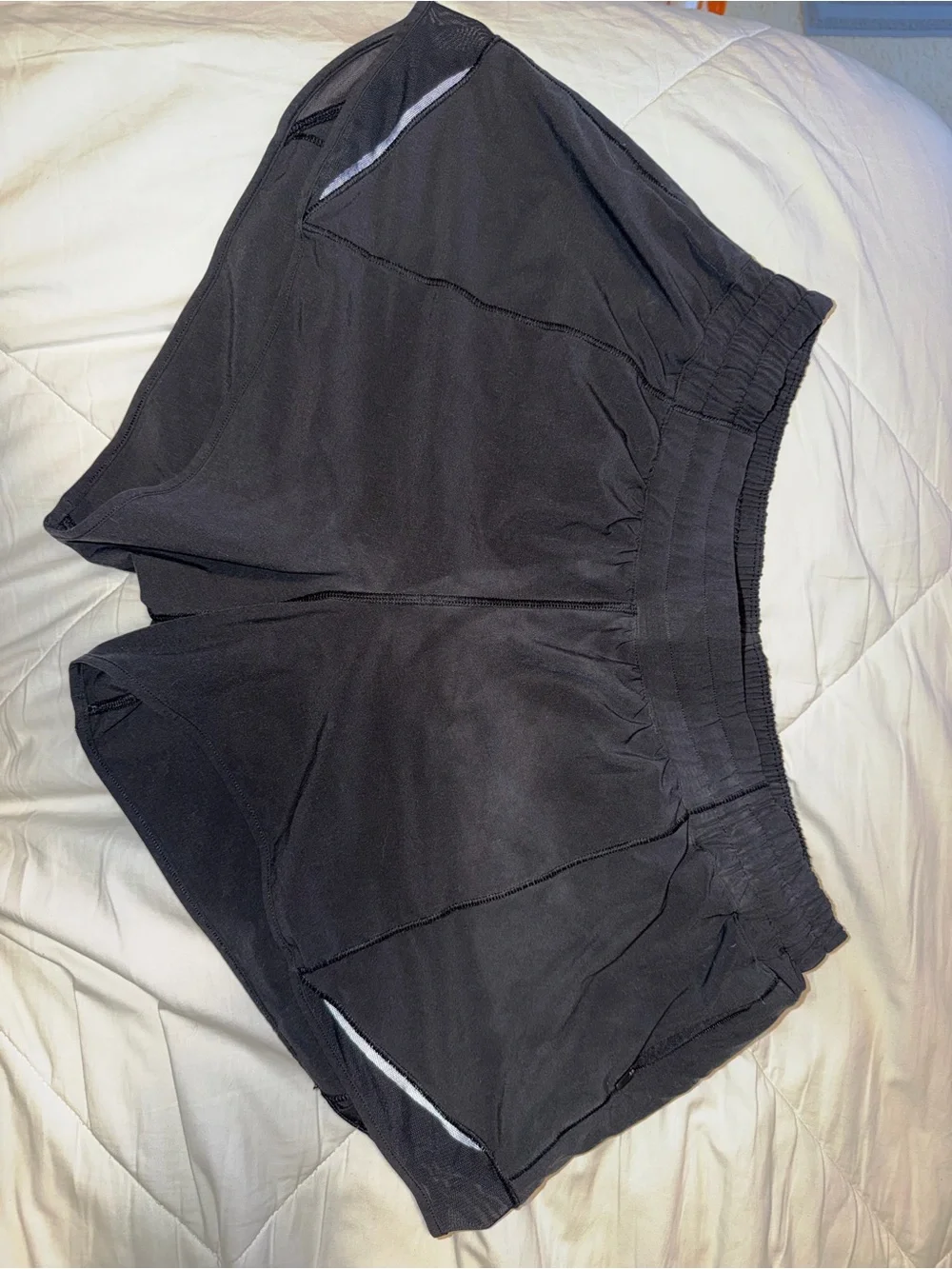 Lululemon Hotty Hot High Rise Lined Shorts 2.5 in Sz 12